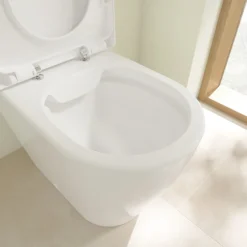 Villeroy & Boch Villeroy And Boch Avento Rimless Close Coupled Toilet (Bottom Entry Water Inlet) + Seat